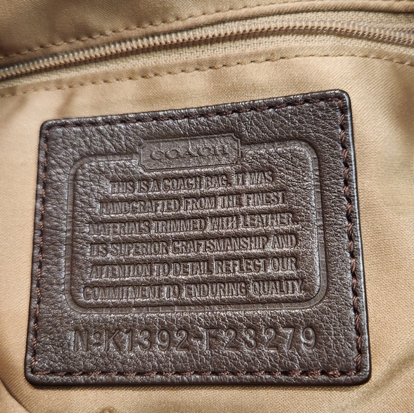 Authentic Coach Shoulder Bag - Picture 2 of 6